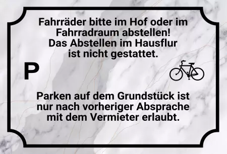 Hinweis Fahrräder im Hof abstellen! Bild